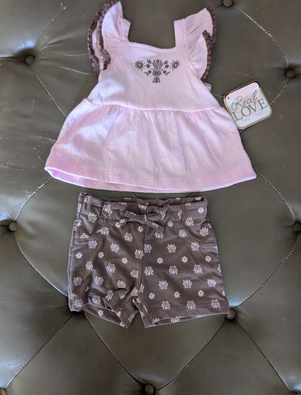 Baby Girl 2 Piece Short Set Size 0-3 Mos
